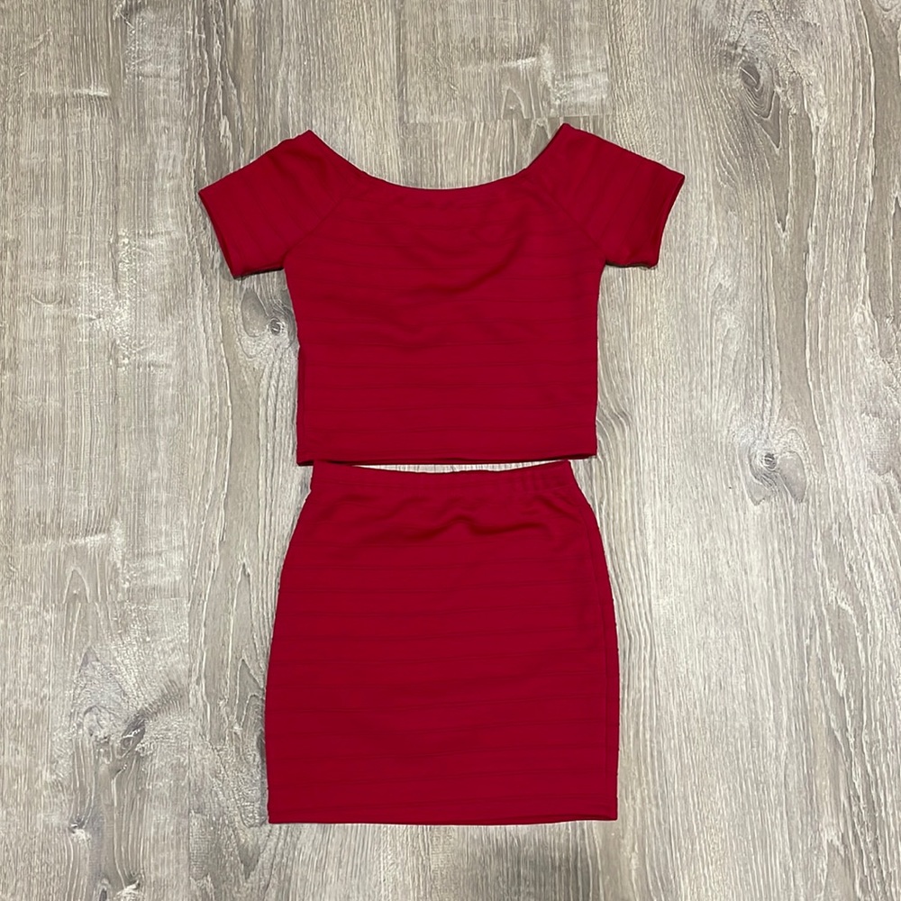 Girls skirt set